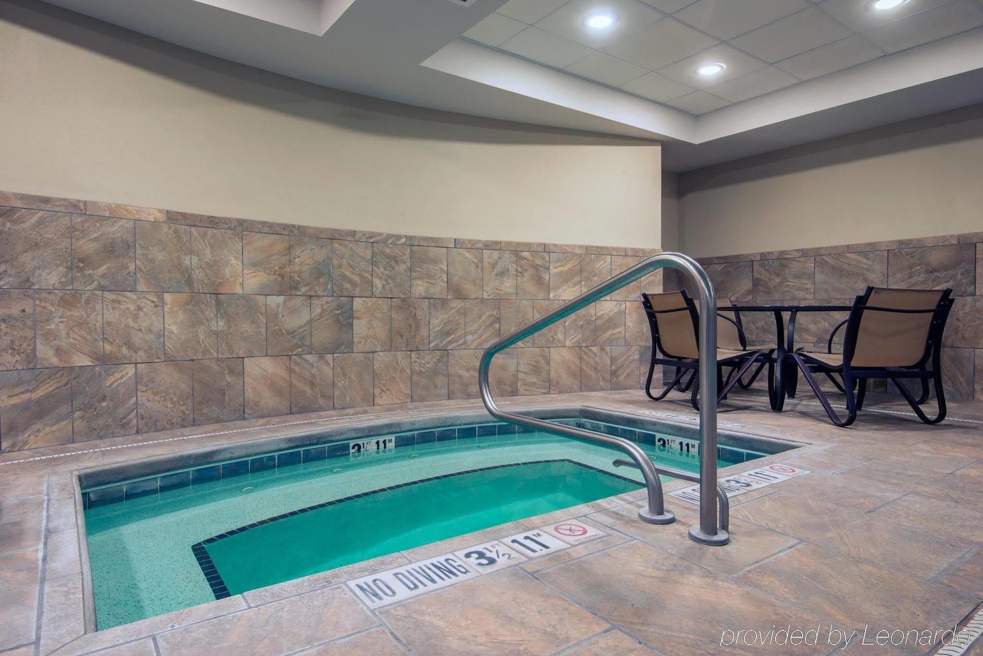 Holiday Inn Express Hobbs Exterior photo