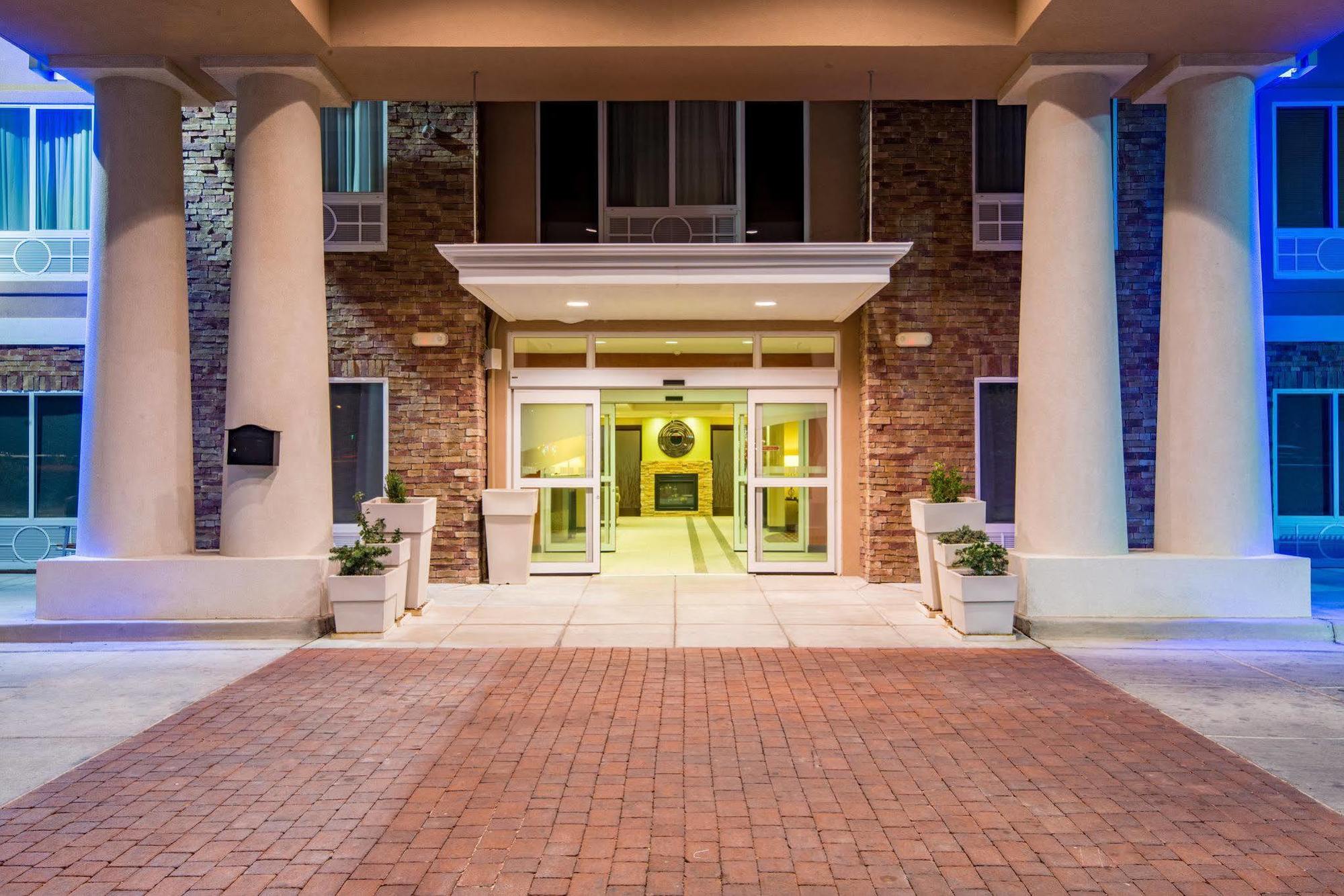 Holiday Inn Express Hobbs Exterior photo